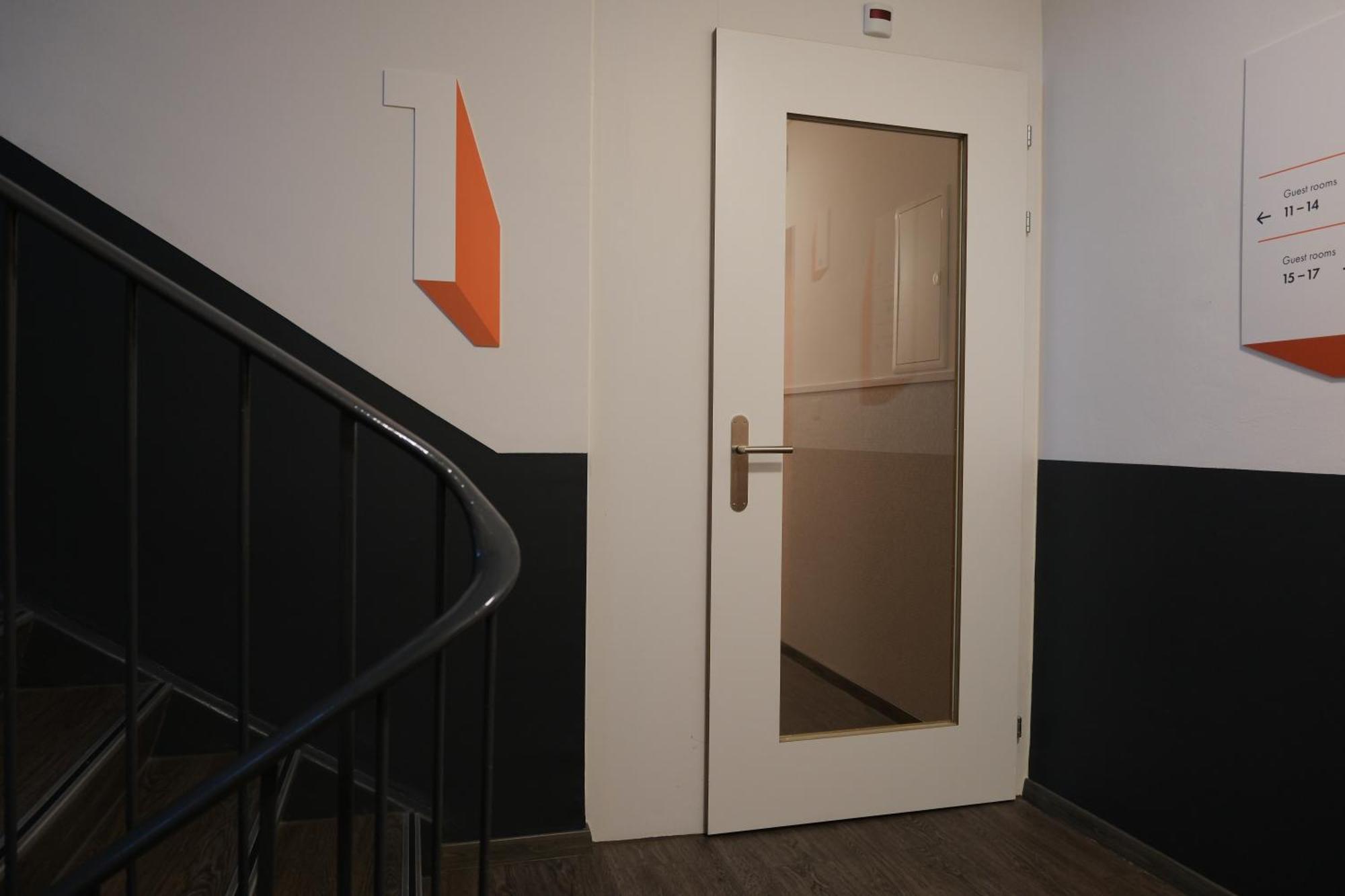 Easyhotel Zuerich Main Station Exterior photo