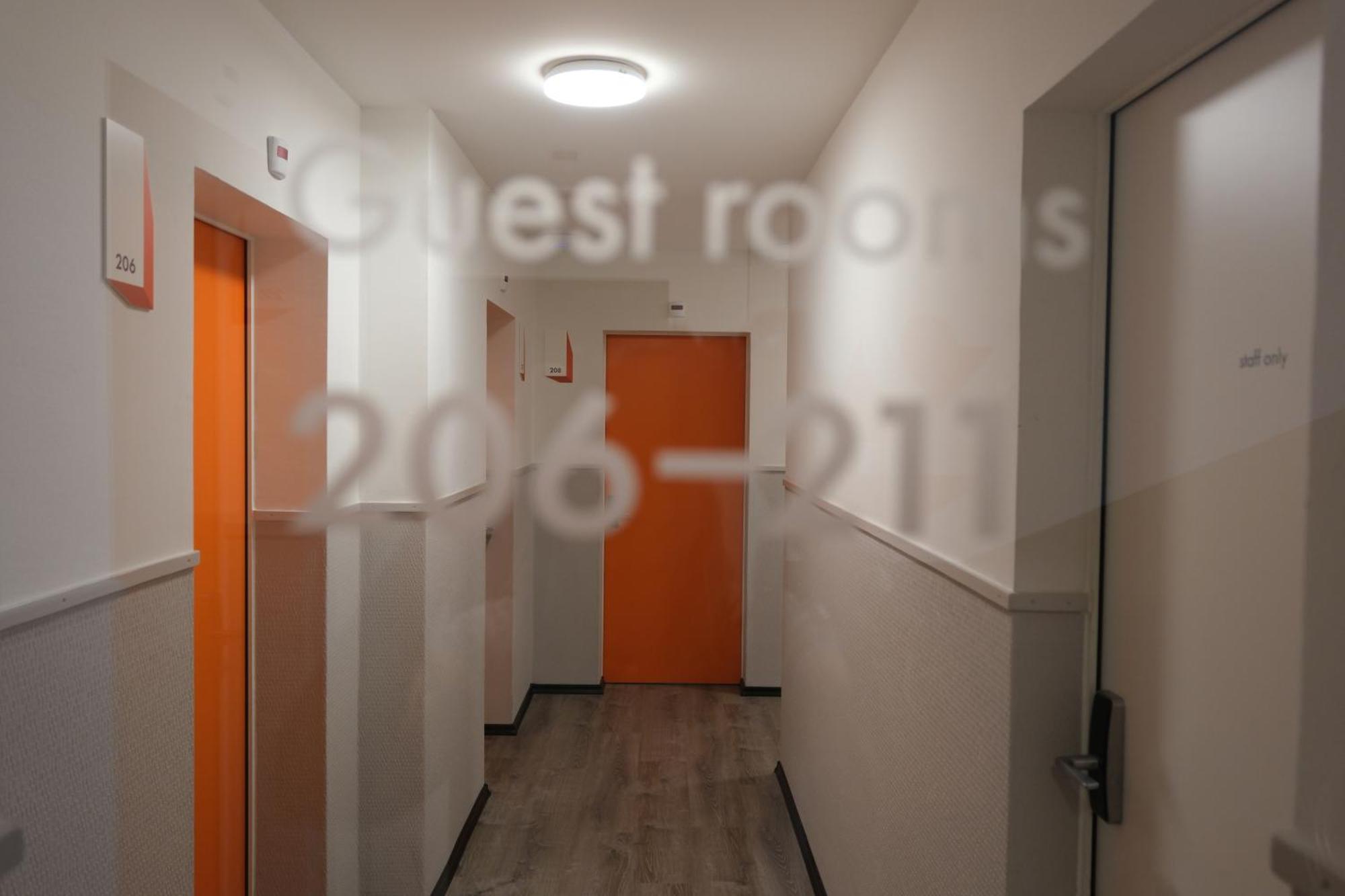 Easyhotel Zuerich Main Station Exterior photo